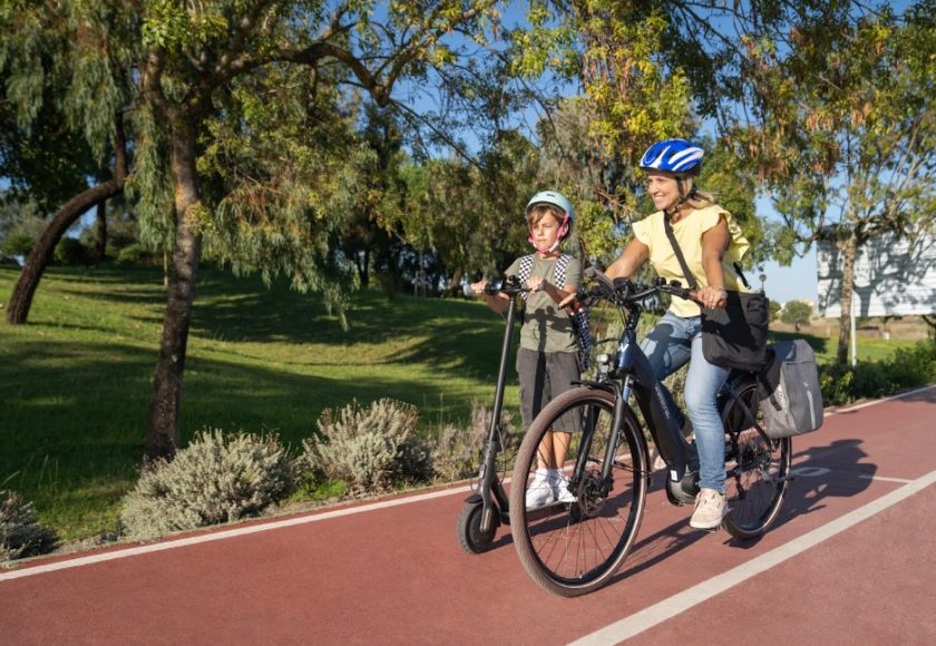 bicicleta e trotinete elétrica